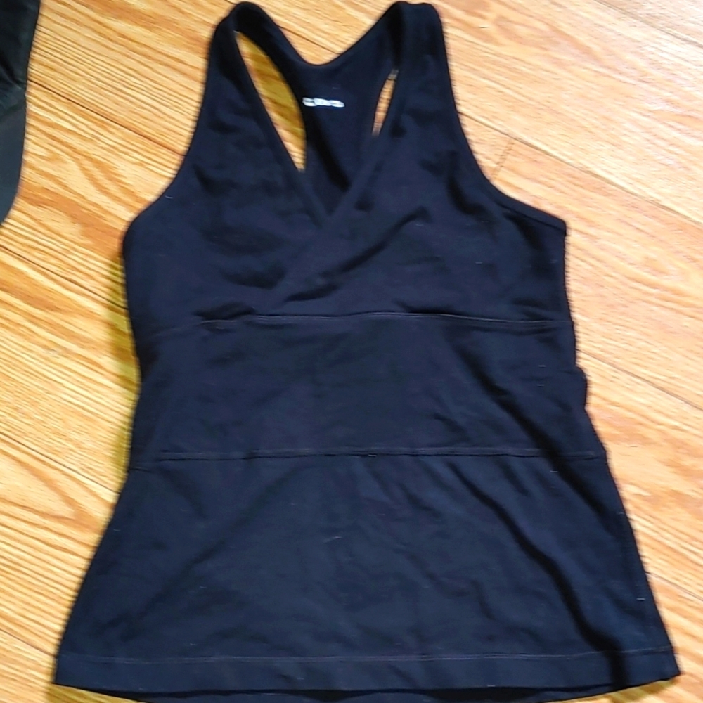 Lululemon great Style casual workout shirts or Beach